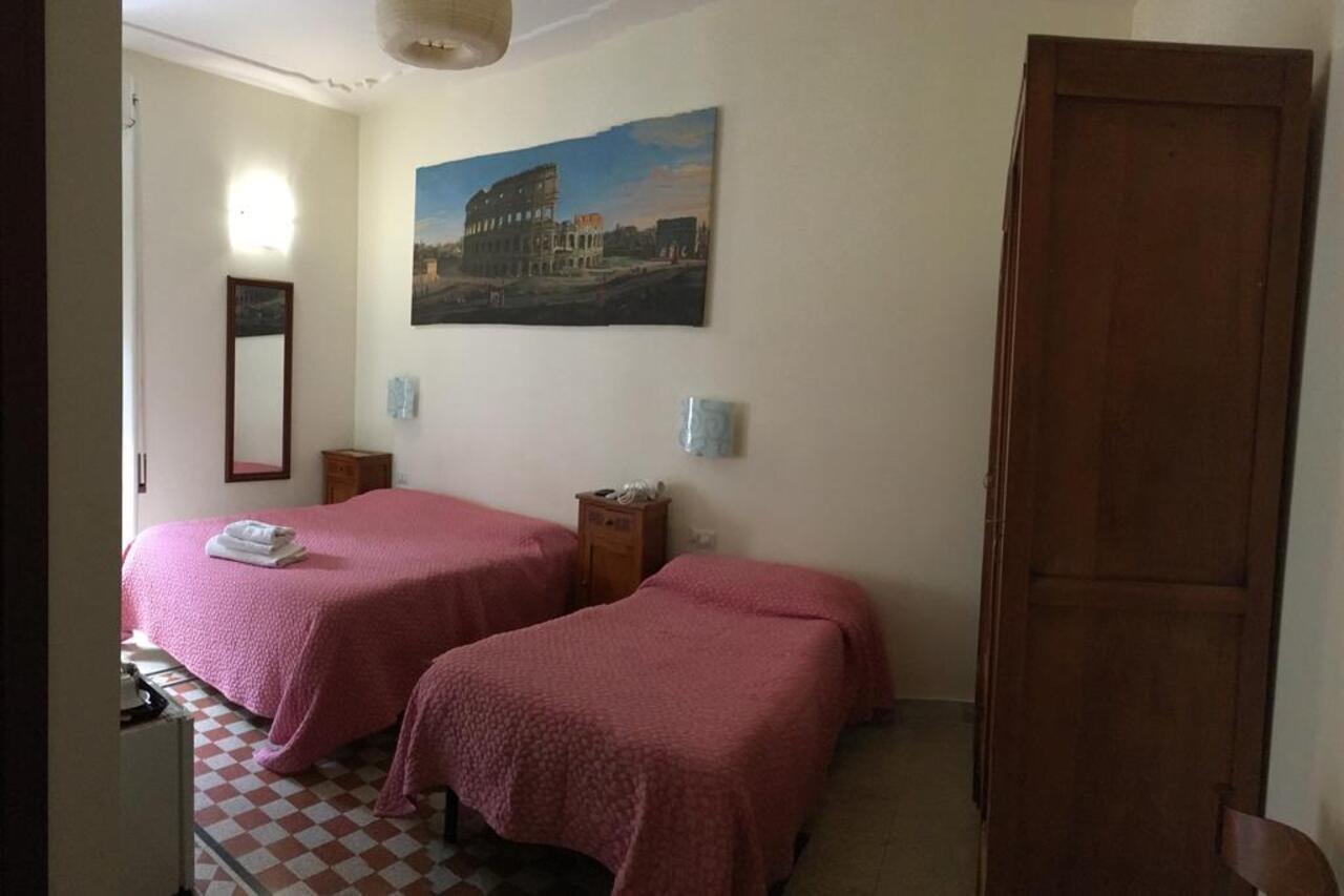 Casa Rosy Hotel Рим Екстериор снимка