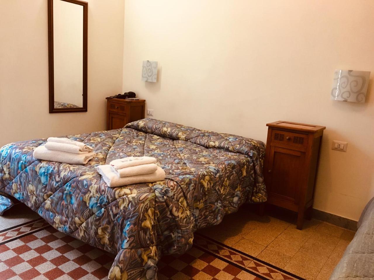 Casa Rosy Hotel Рим Екстериор снимка